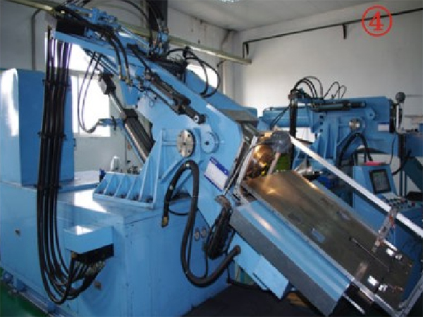 Extrusion molding machine